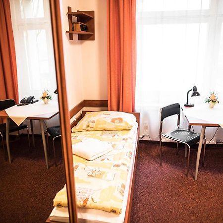 Zaczek Hotele Studenckie Krakau Exterior foto