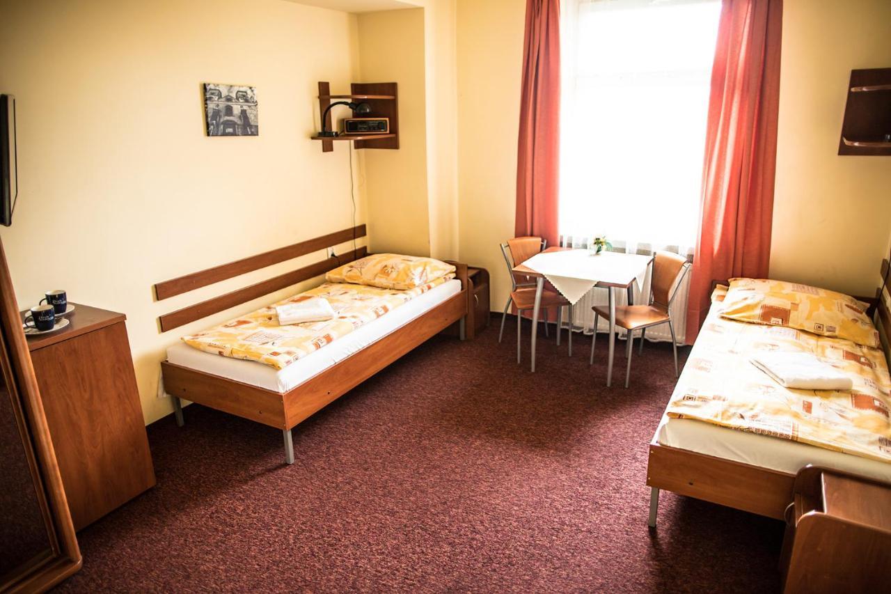 Zaczek Hotele Studenckie Krakau Exterior foto