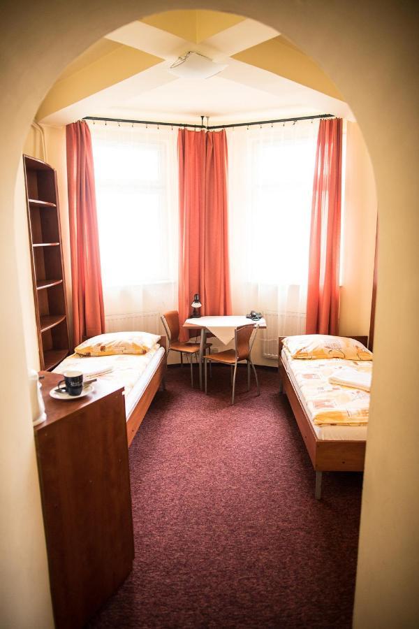 Zaczek Hotele Studenckie Krakau Exterior foto