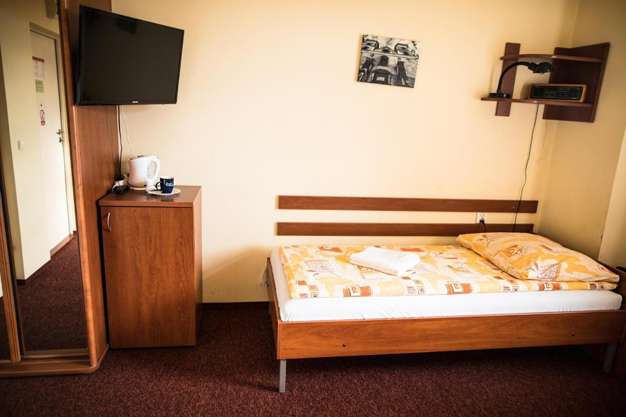 Zaczek Hotele Studenckie Krakau Exterior foto