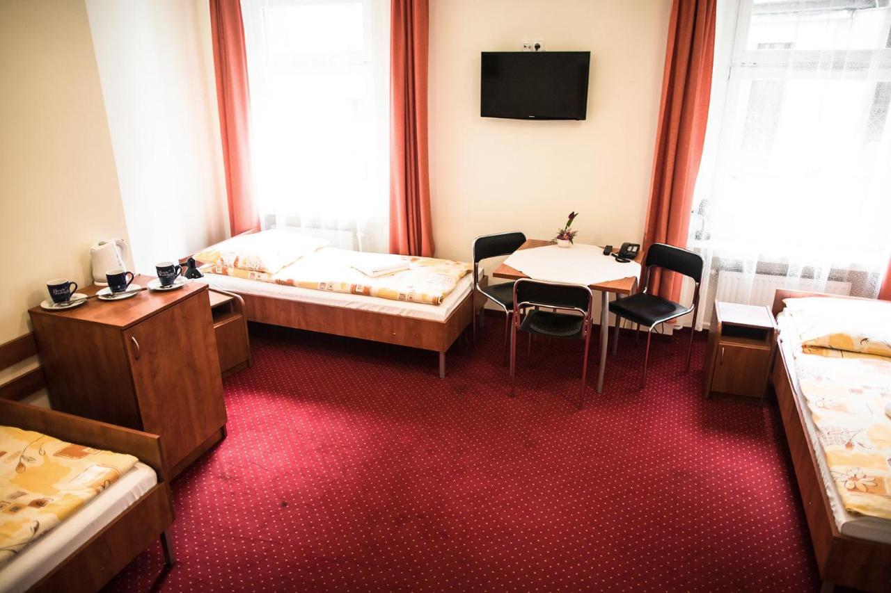 Zaczek Hotele Studenckie Krakau Exterior foto